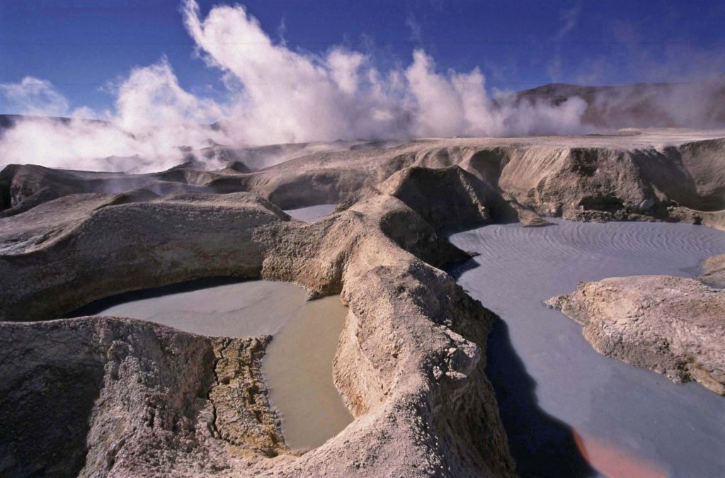 Volcan Sol de mañana en Bolivia